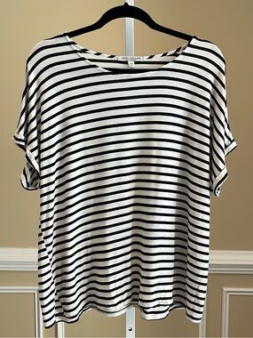 Green Envelope Black and White Stripe Short Sleeve Tee Size XXL